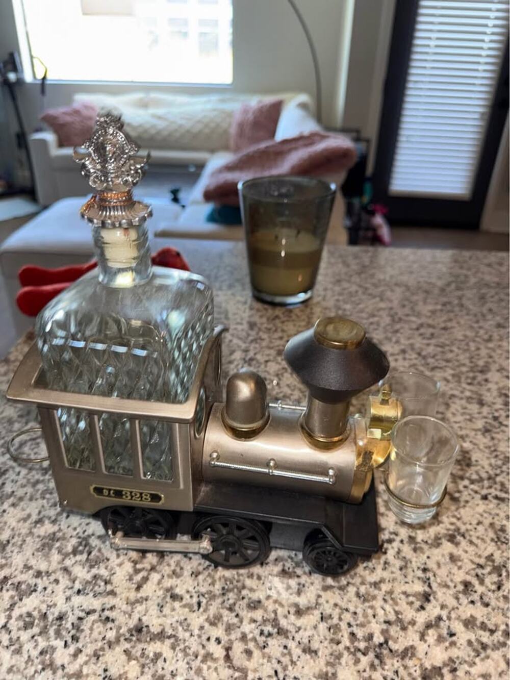 VTG TRAIN DC 328 LOCO MUSIC BOX DECANTER SHOT GLASS BAR SET PLAYS "HOW DRY I AM"